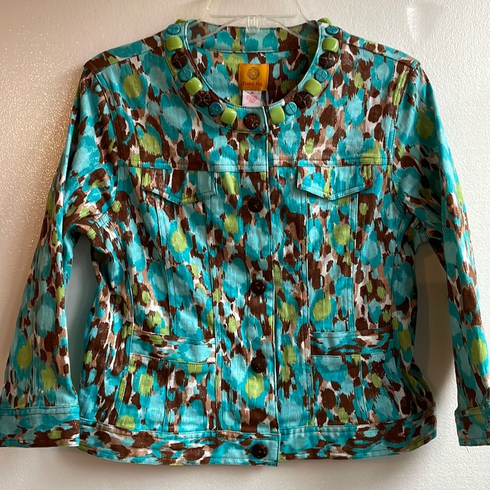 Ruby Rd. Beaded Neck Button Front 4 Pocket Short … - image 1